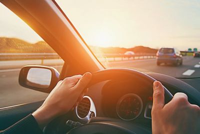 Auto auf der Autobahn