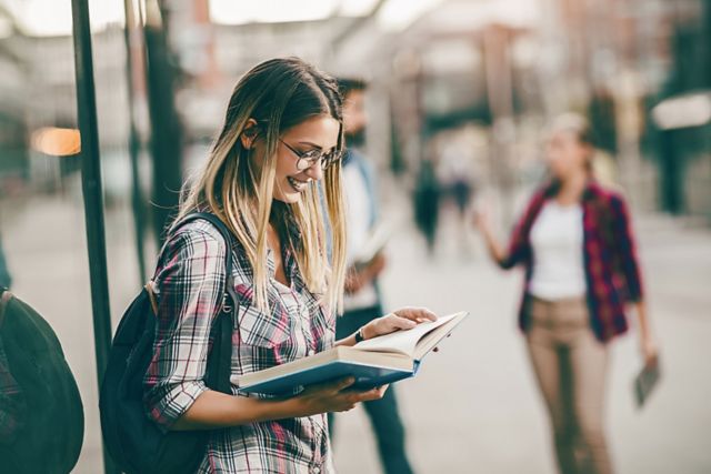 Für-Studierende-und-Jungakademiker-Spezialtarif